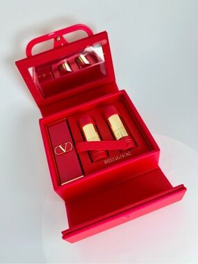 Valentino Rosso Valentino Refillable Lipstick Set